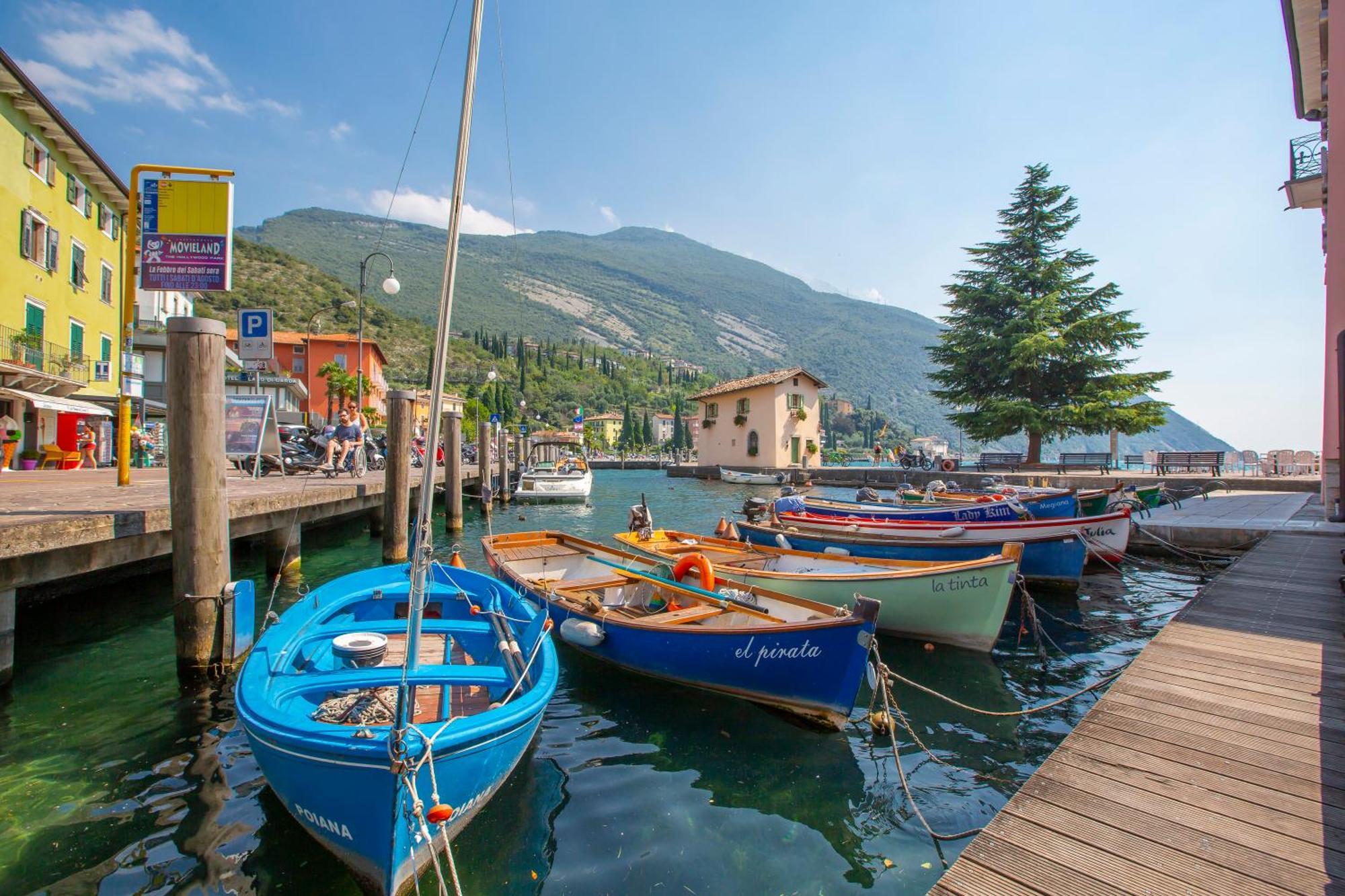 Paulie Apartment - Happy Rentals Riva del Garda Ngoại thất bức ảnh